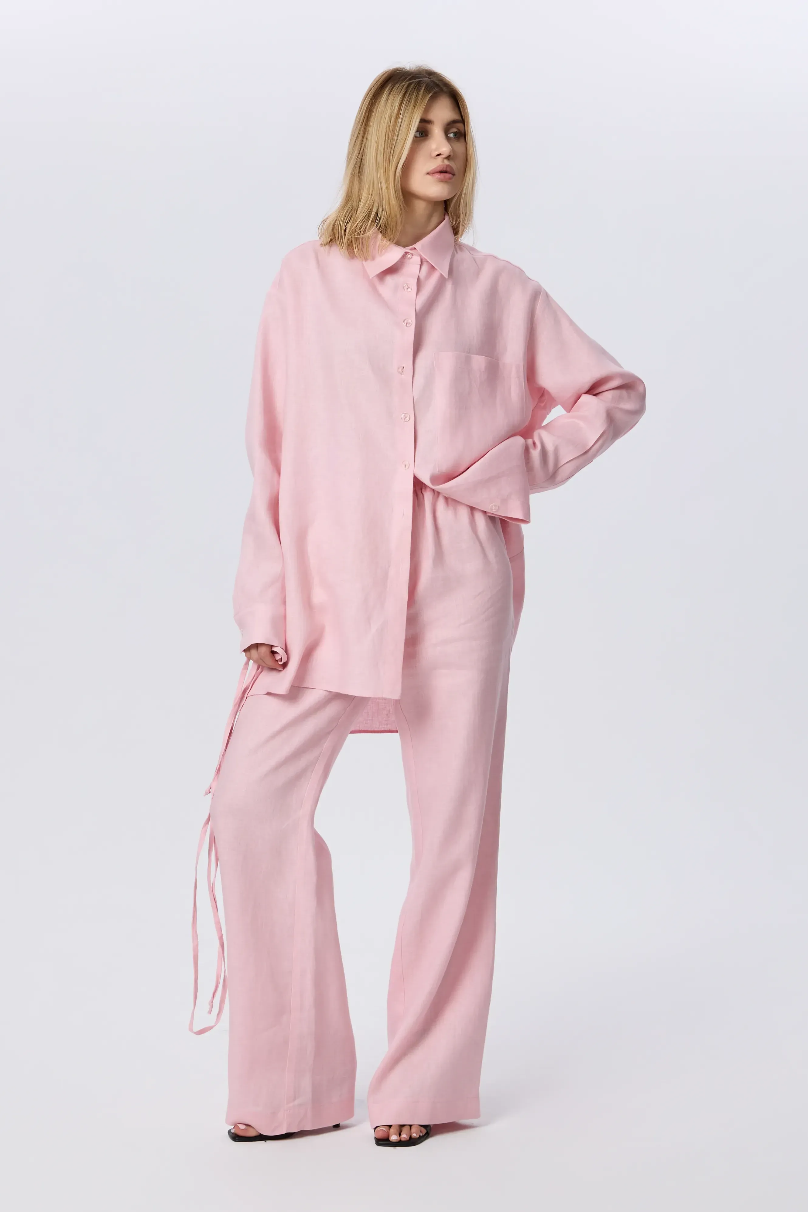 Pink pants from flax