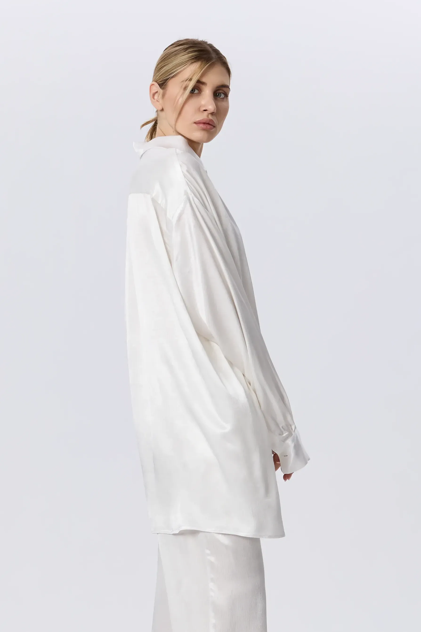 Light shirt from white satin viscose