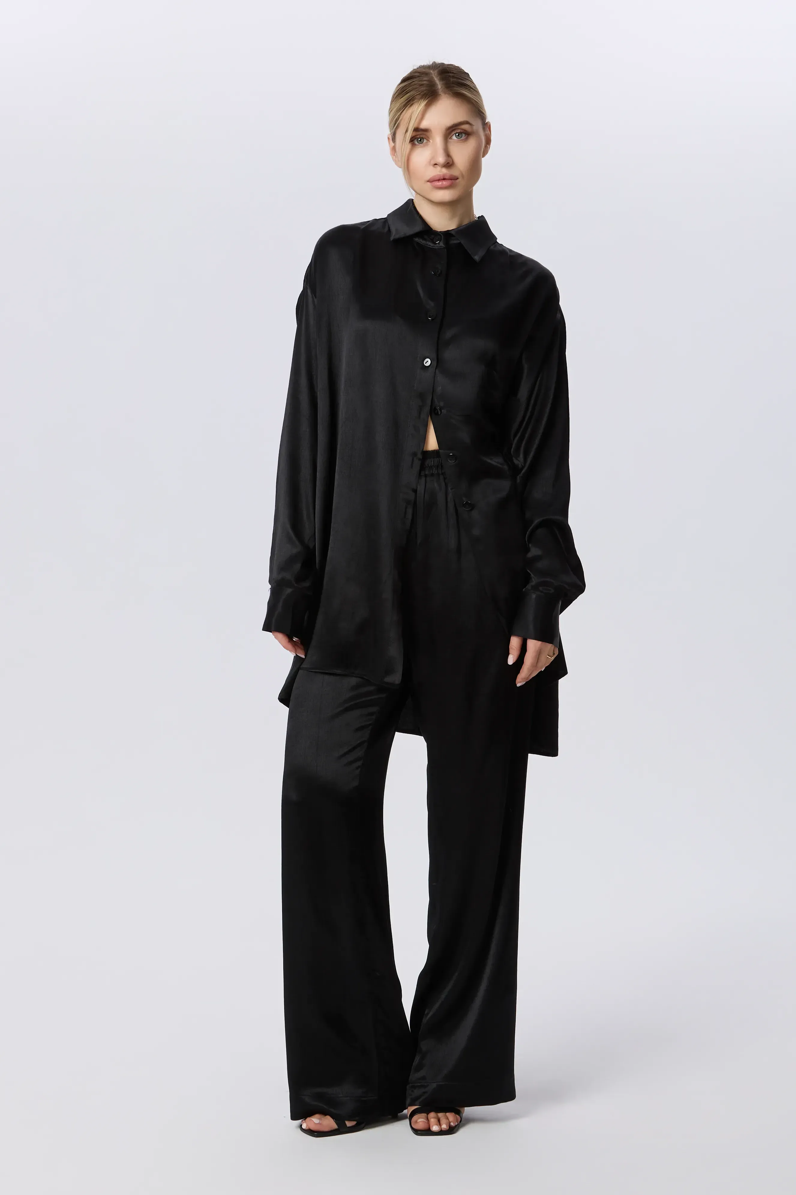 Light out of the pearl black viscose