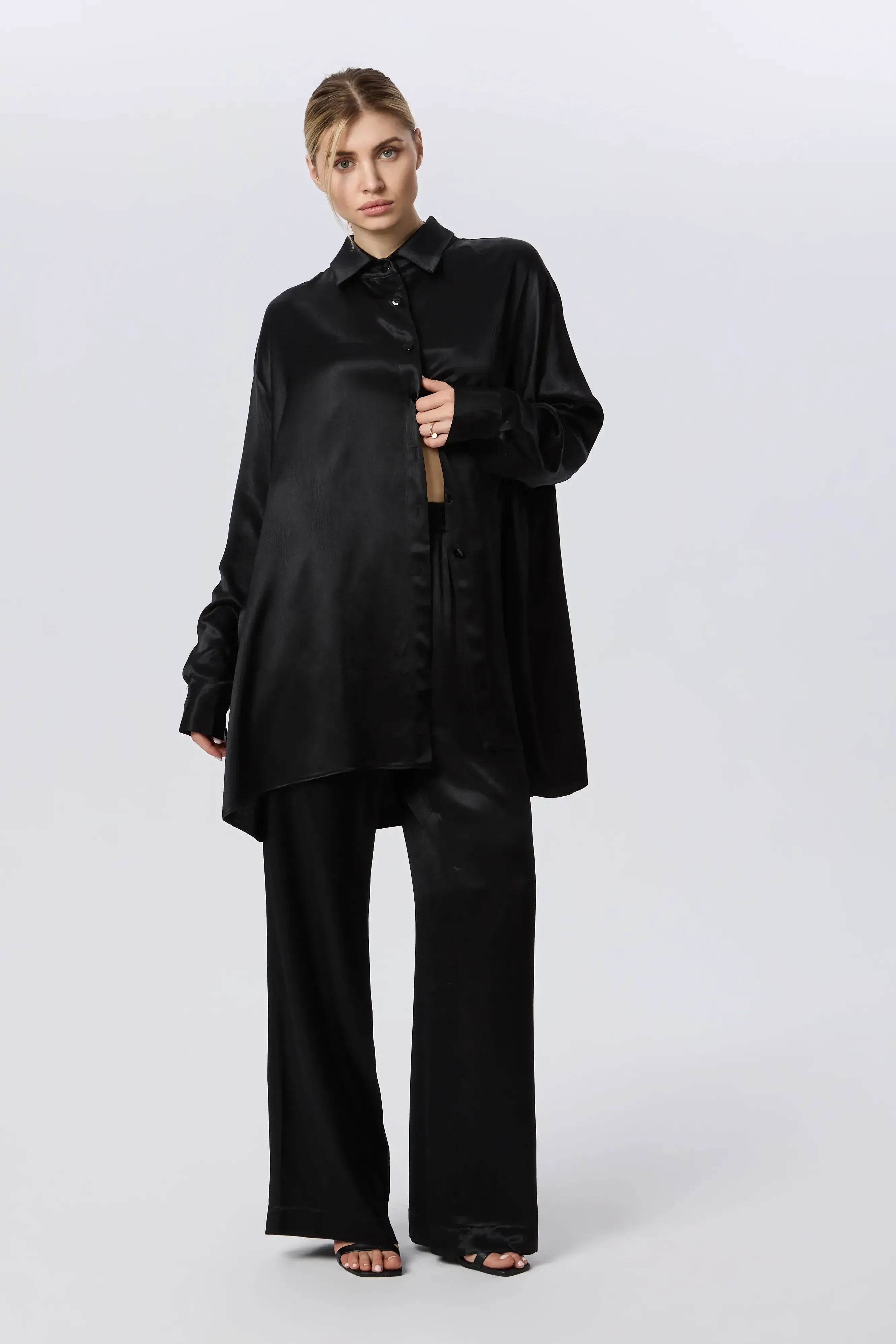 Costum delicat din vâscoză  negru perlat image