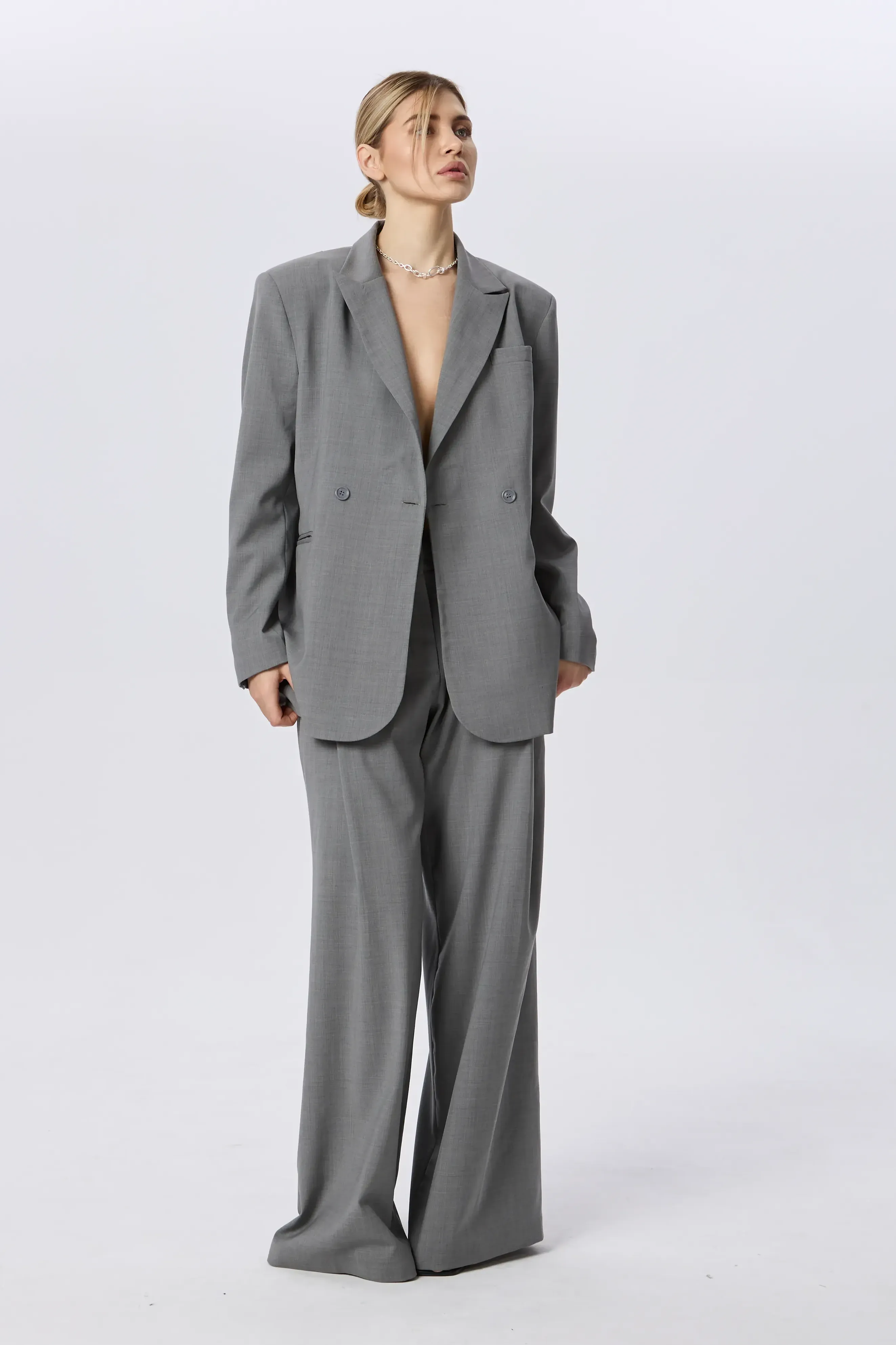 Gray costume with a light wool -wool tailor