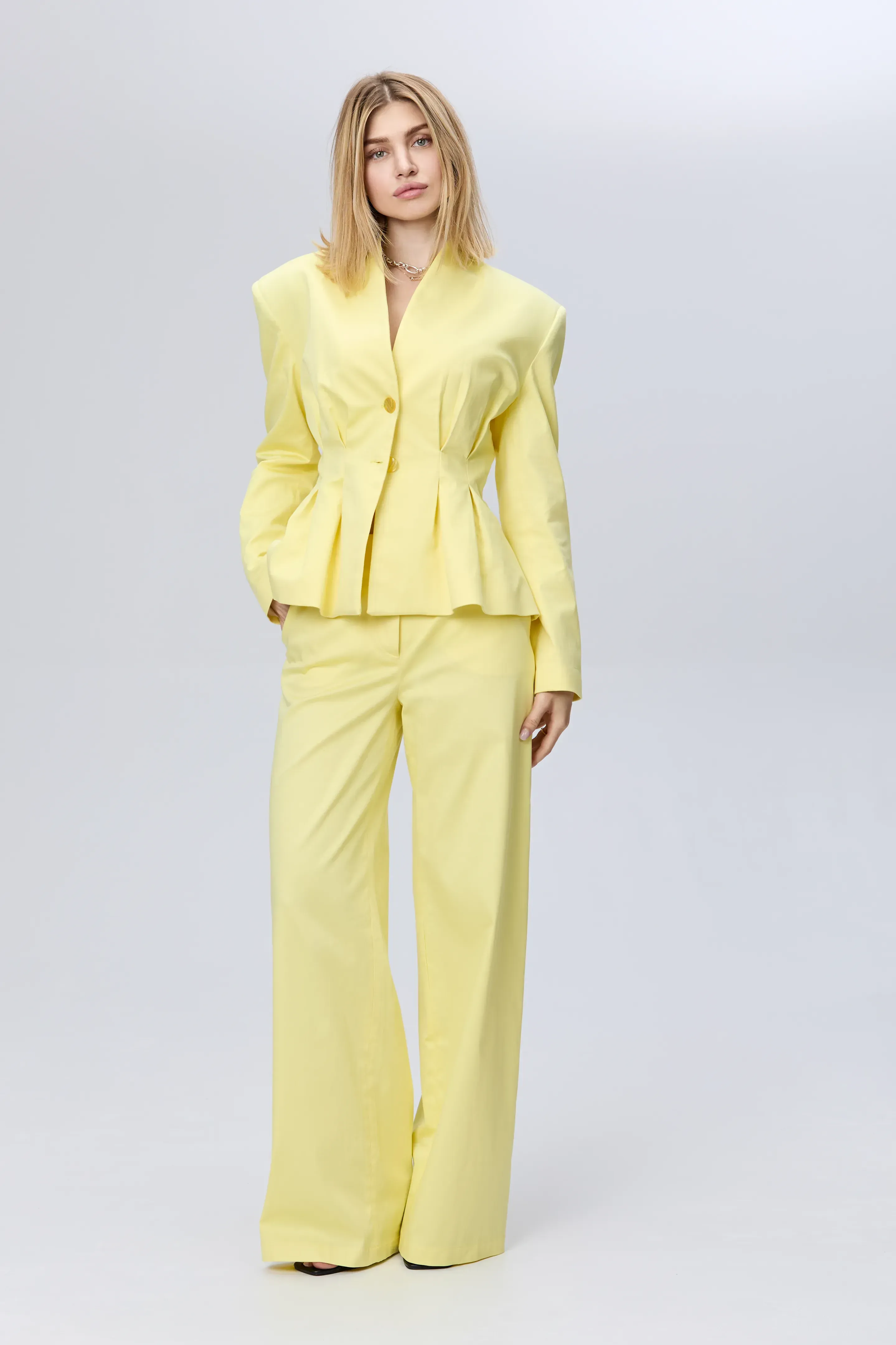 Costum sofisticat galben din bumbac image